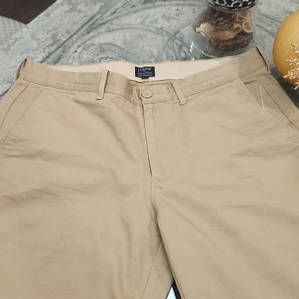 J Crew Men's The Sutton straight-fit flex khaki pant 33x32 New